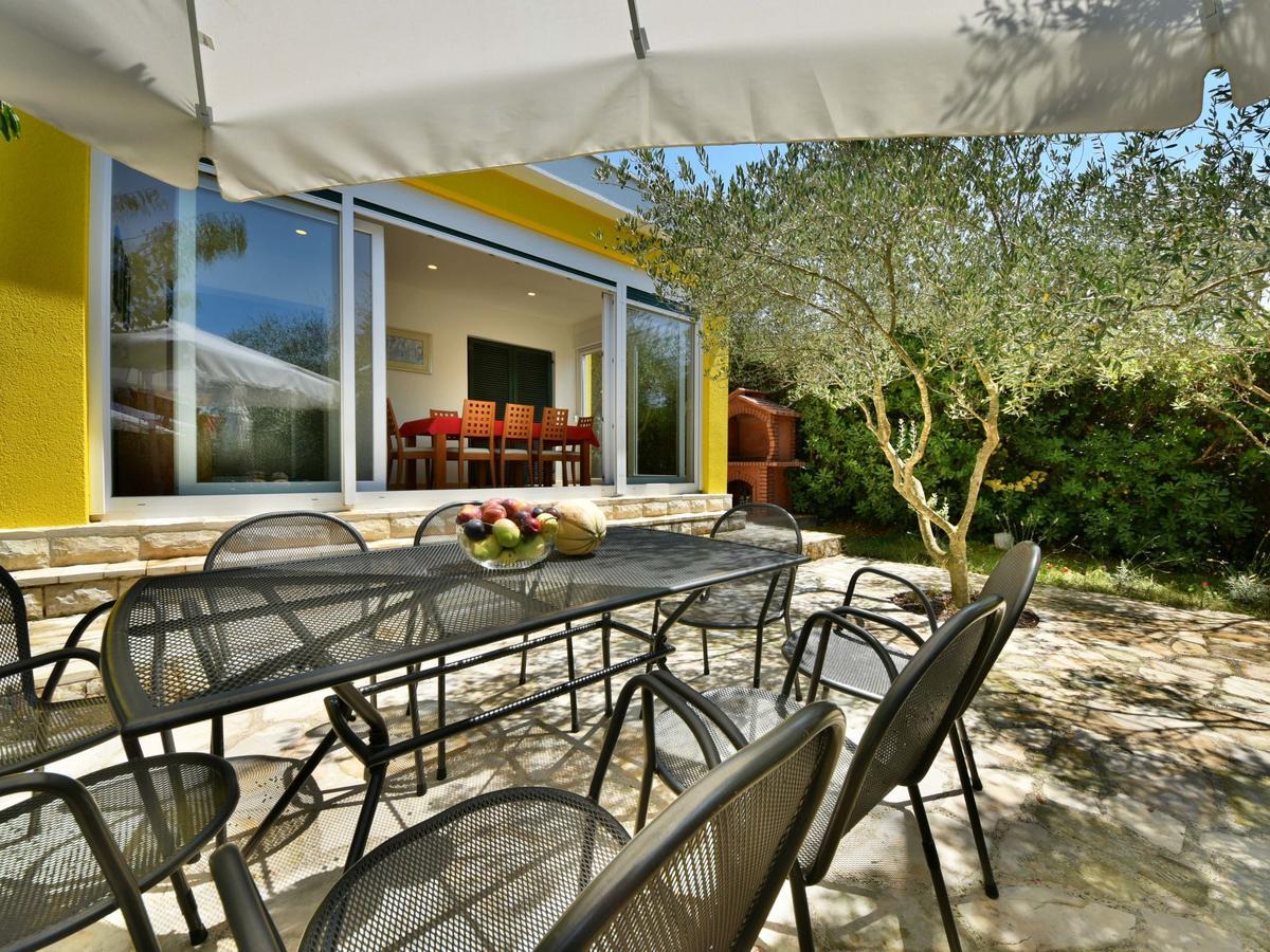 Villa Yellow House By Interhome Diklo Extérieur photo