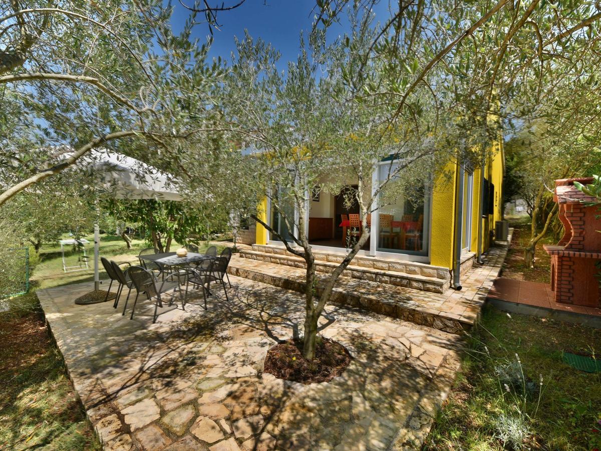 Villa Yellow House By Interhome Diklo Extérieur photo