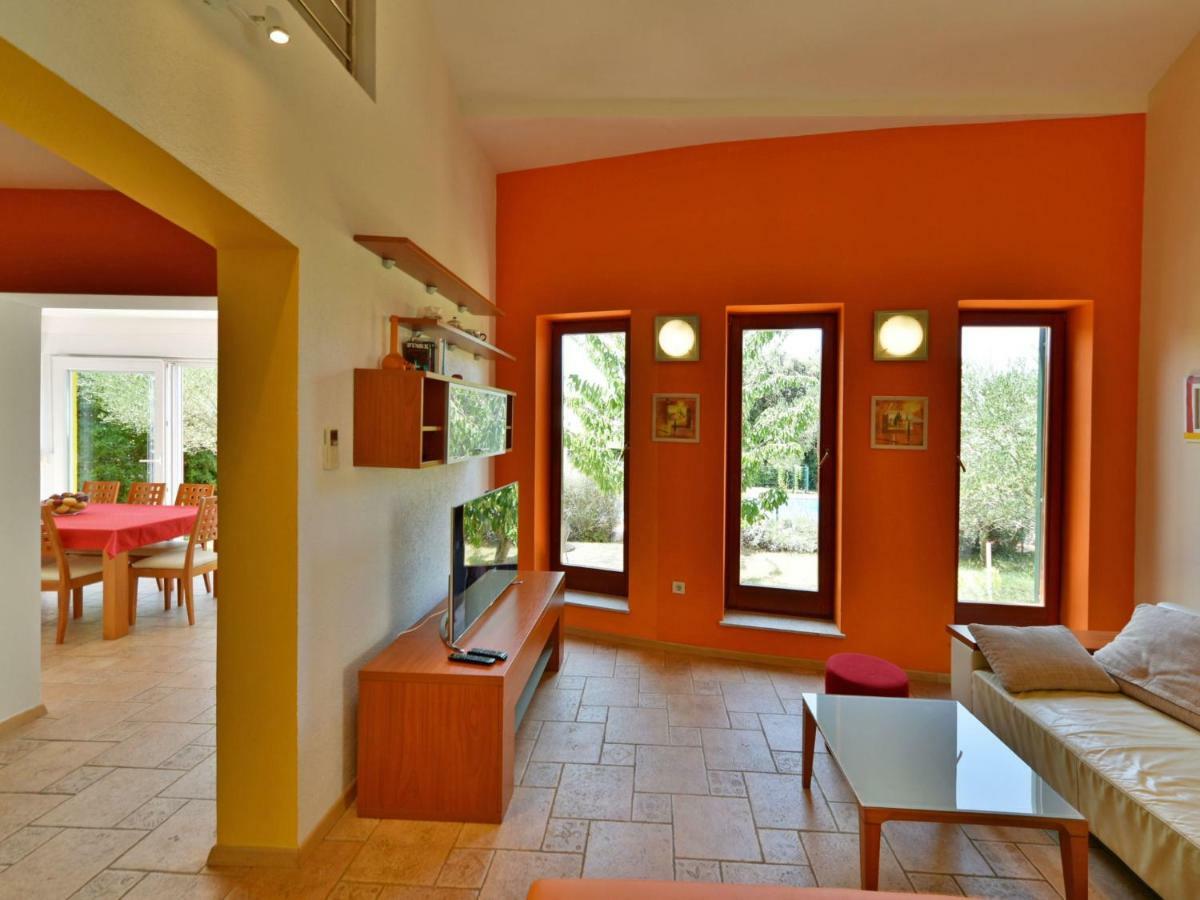 Villa Yellow House By Interhome Diklo Extérieur photo